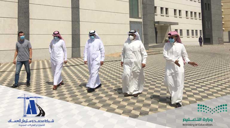 The director of education projects in Makkah Al-Mukarramah region inspects the project of establishing a middle school Al-Hareth Bin Kalda in Makkah